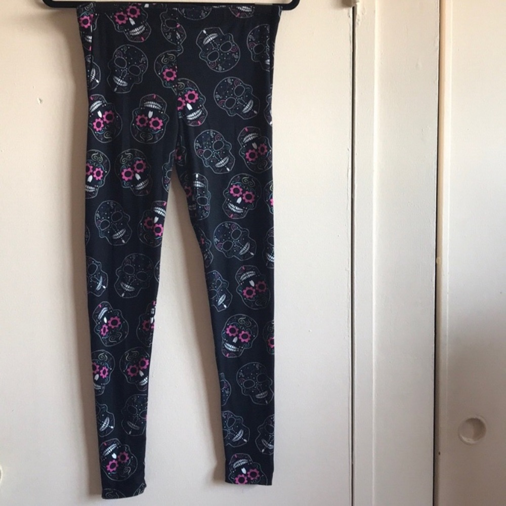 No comment L womens skull leggings